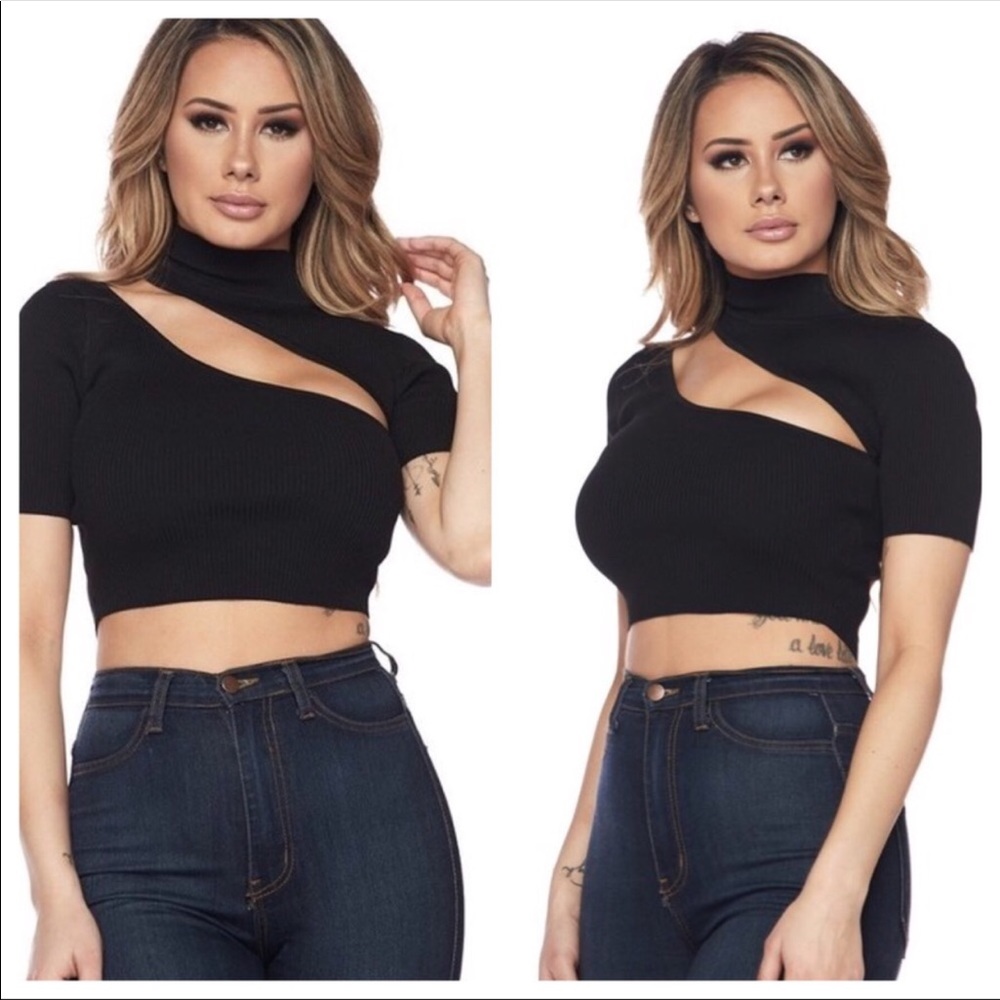 LAST 1️⃣ Mock Neck Slash Ribbed Crop Top